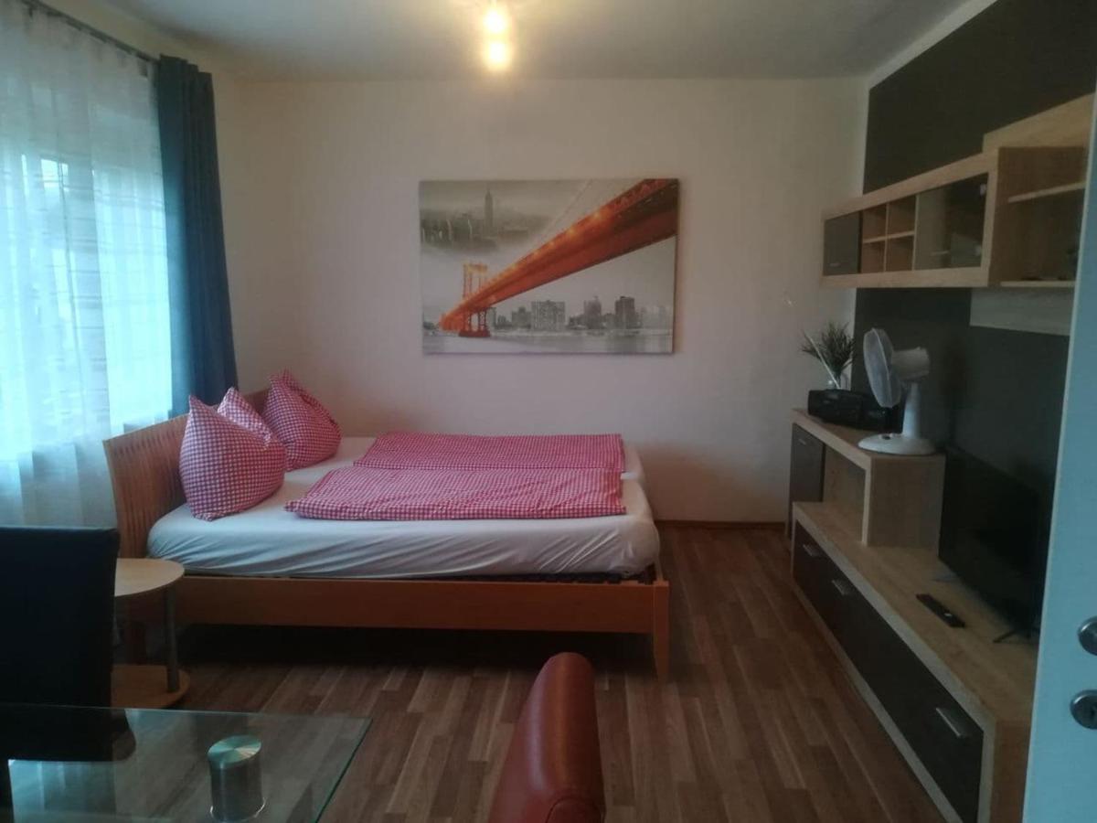 Zentral Gelegene, Sehr Ruhige Und Helle Wohnung 格拉茨 外观 照片