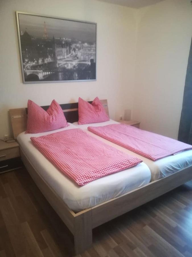 Zentral Gelegene, Sehr Ruhige Und Helle Wohnung 格拉茨 外观 照片