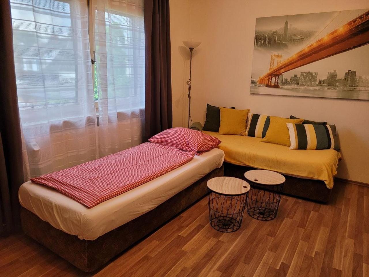 Zentral Gelegene, Sehr Ruhige Und Helle Wohnung 格拉茨 外观 照片